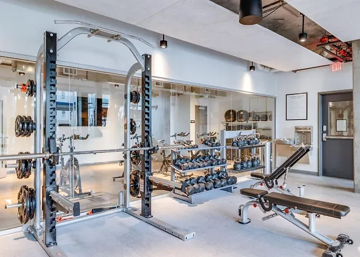 Boulevard Highrise Stu Sky Pool Parking Gym 35 *