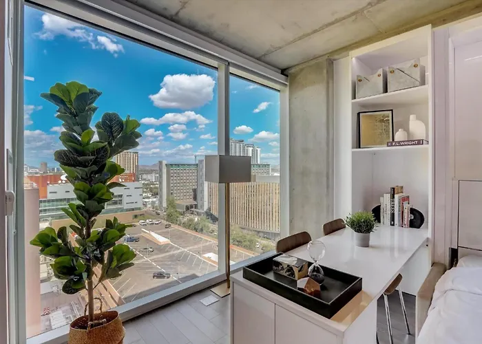 Boulevard Highrise Stu Sky Pool Parking Gym 35 Apartment *