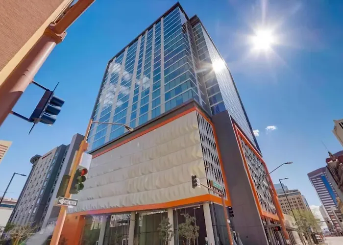 Boulevard Highrise Stu Sky Pool Parking Gym 35 * Phoenix